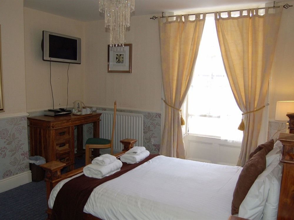 Schooner Hotel Алнмут Экстерьер фото